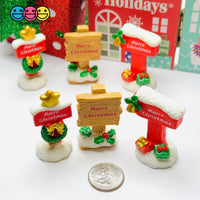 Merry Christmas Signposts Holiday Holly Bells Gifts Gold Star Bow – 3 Styles 5 pcs PLAYCODE3 LLC Charm